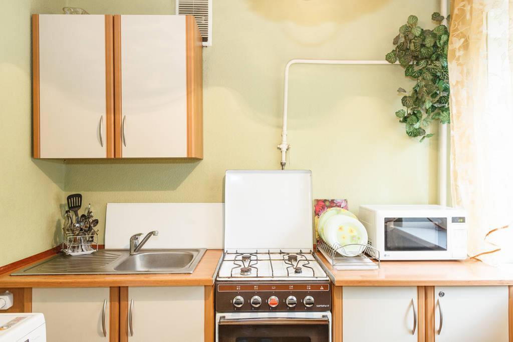 Apartment On Sobornyi Avenue 143 Near Intourist Hotel Zaporizhia Bagian luar foto